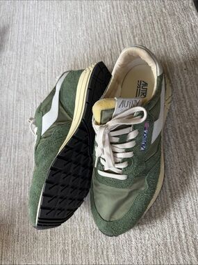 AUTRY Green & White Reelwind Low Sneakers